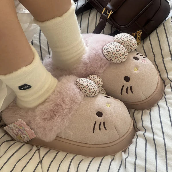 Hello Kitty Plush Kawaii Slippers™
